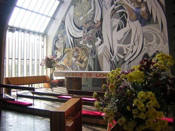 Luton St Francis chancel
